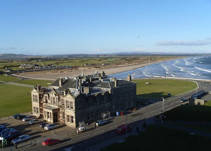 Experience Luxury and Convenience at St Andrews Golf Course Hotels