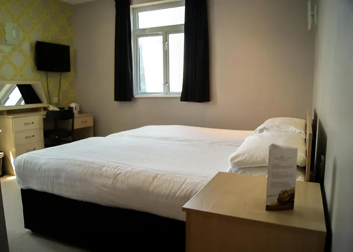 Top 4-Star Hotels in Bournemouth, UK