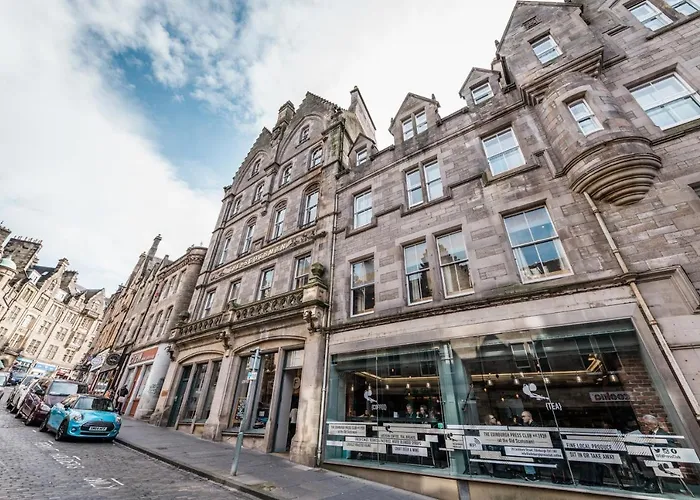 Hotels near Castle Terrace Edinburgh: Top Accommodation Options for Your Stay